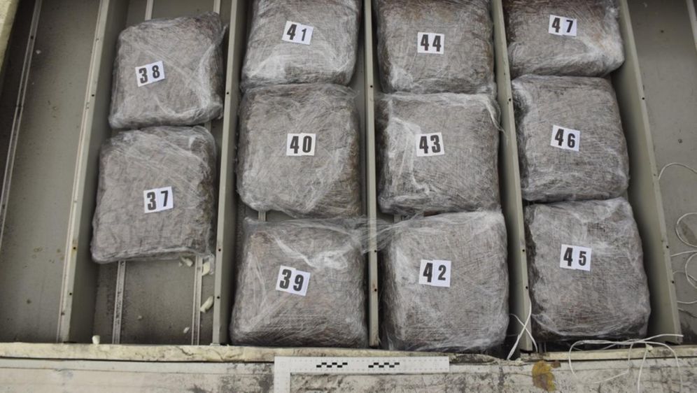 U hladnjači pronašli 90 paketa droge (Foto: MUP) - 1