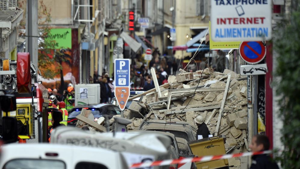 Srušila se peterokatnica u Marseilleu (Foto: AFP) - 6