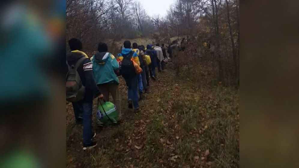 Migranti putuju kroz Liku (Foto: Dnevnik.hr)