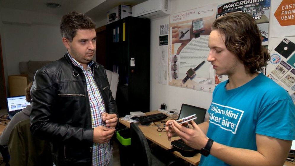 Albert Gajšak predstavlja svoj proizvod Makerbuino (Foto: Dnevnik.hr)