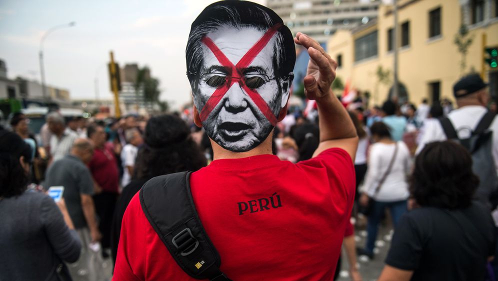 Protesti protiv predsjednika Fujimoria (Foto: AFP)