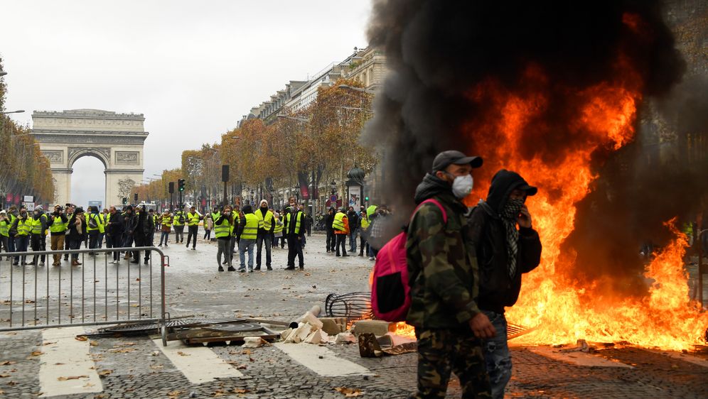 Prosvjed u Parizu izmakao kontroli (Foto: AFP)