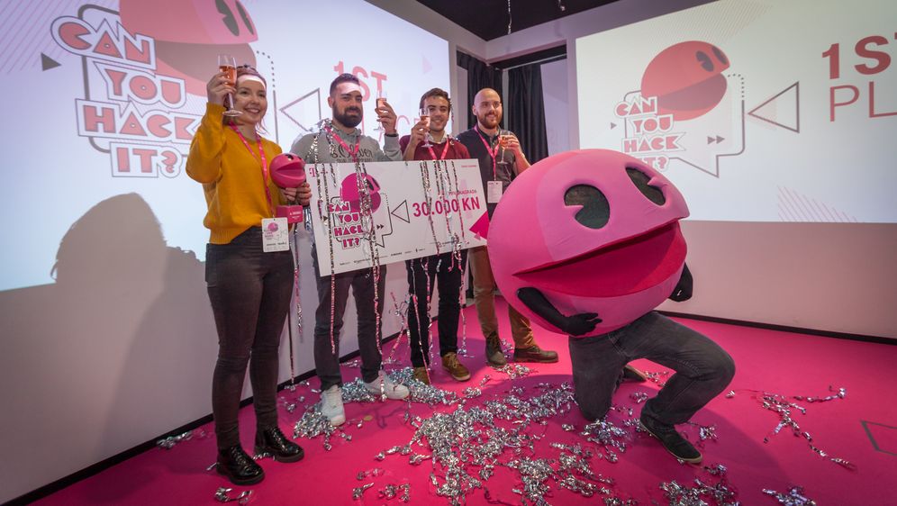 Pobjednički tim Emoji (Foto: HT)