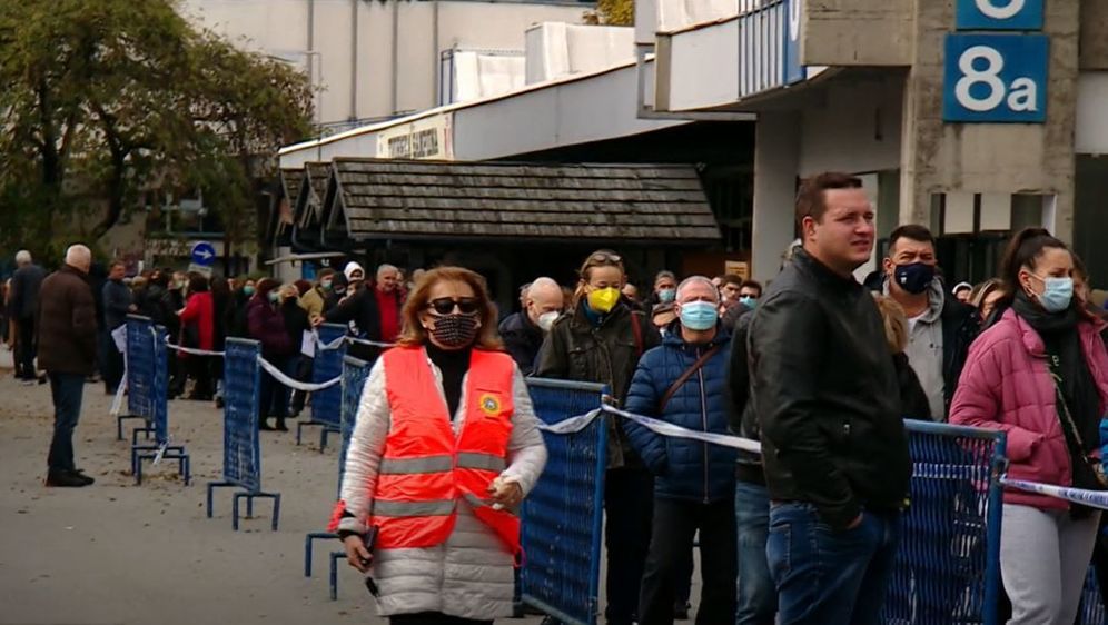 Veliki redovi za cijepljenje - 6