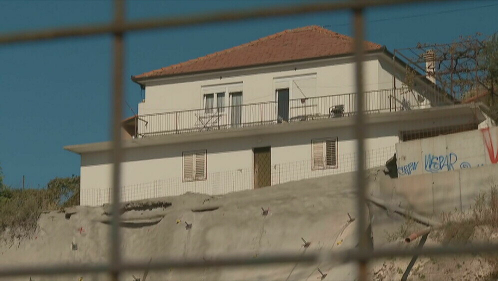 Sinj: Kuća nad provalijom - 1