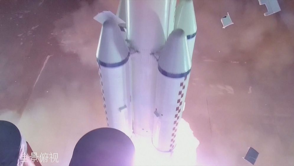 Kineski astronauti u svemiru - 1