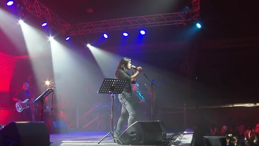 In Magazin: izvođenje Massimovih pjesama - 1