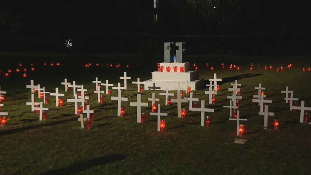 Replika Memorijalnog groblja u Vukovaru koju su izradili učenici - 4