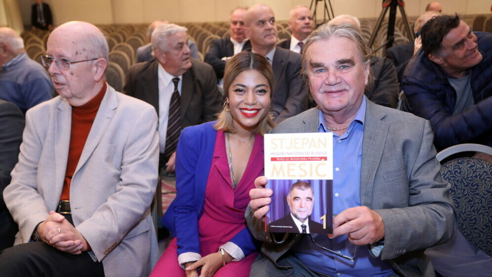 Ivan Jakovčić i njegova partnerica Roypim - 1