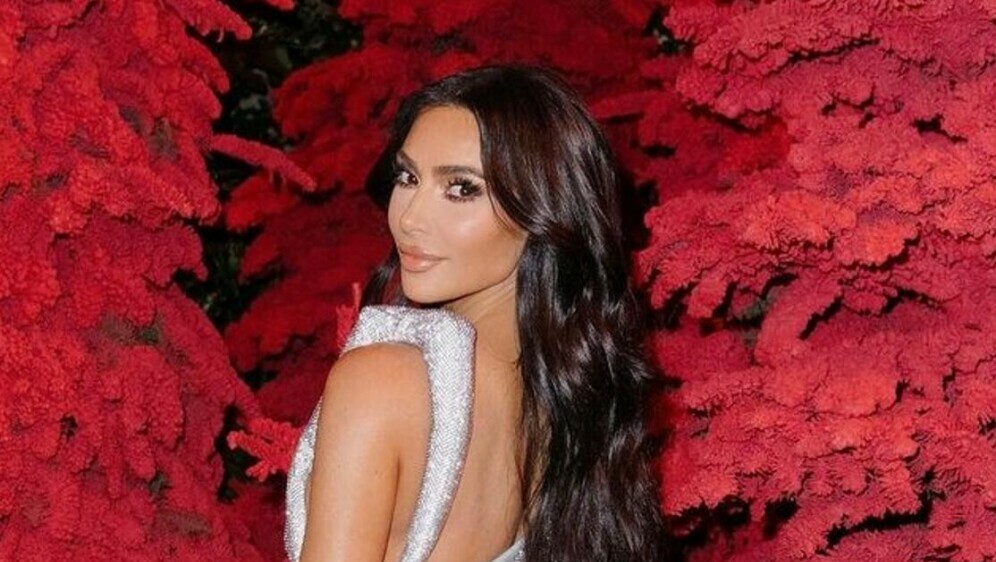 Kim Kardashian - 12