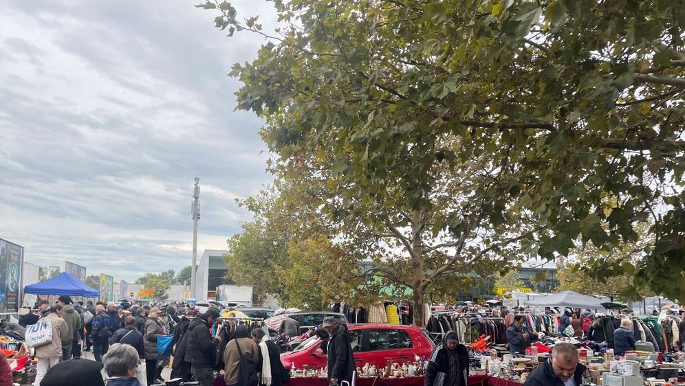 Buvljak Riesenflohmarkt Wienerberg u Beču - 11