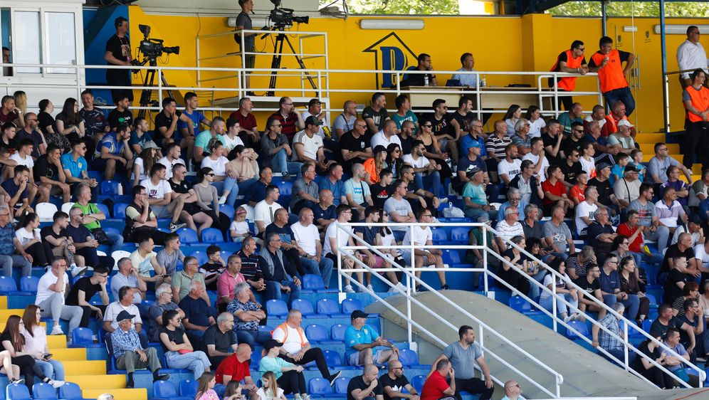 Gledatelji u Bijelom Brdu