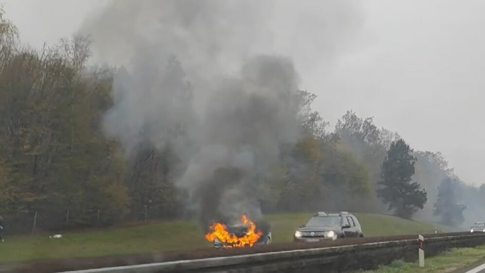 Izgorio automobil na A1