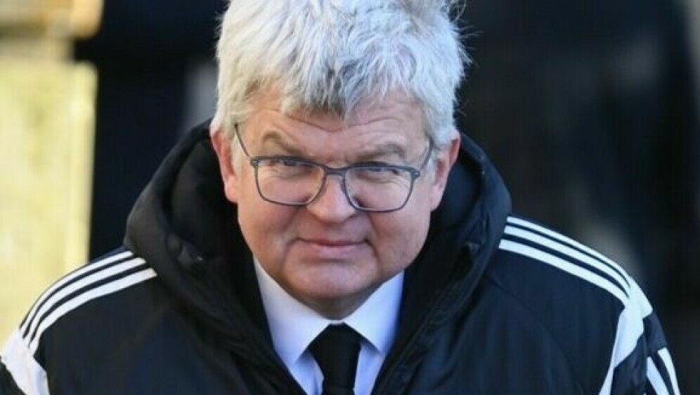 Adrian Chiles - 5