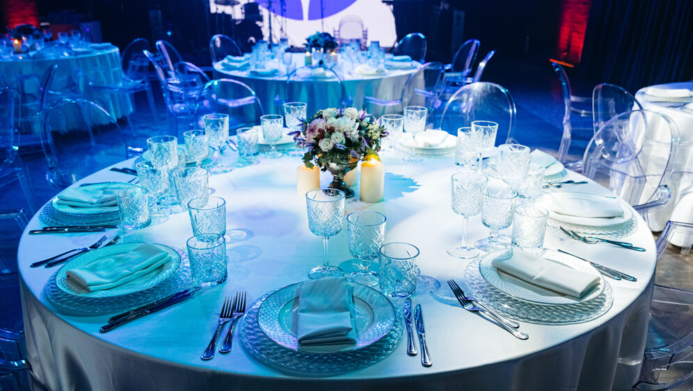 Kako se piše: gala večera ili galavečera