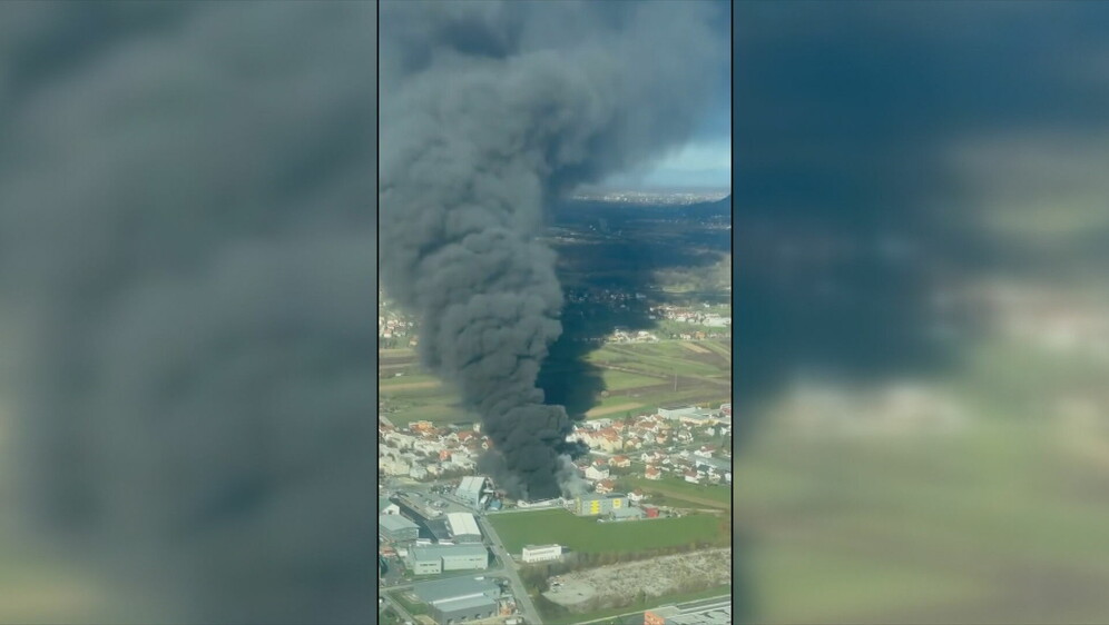 Požar u skladištu guma