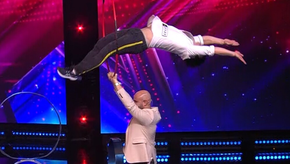 Kai Hou, Supertalent