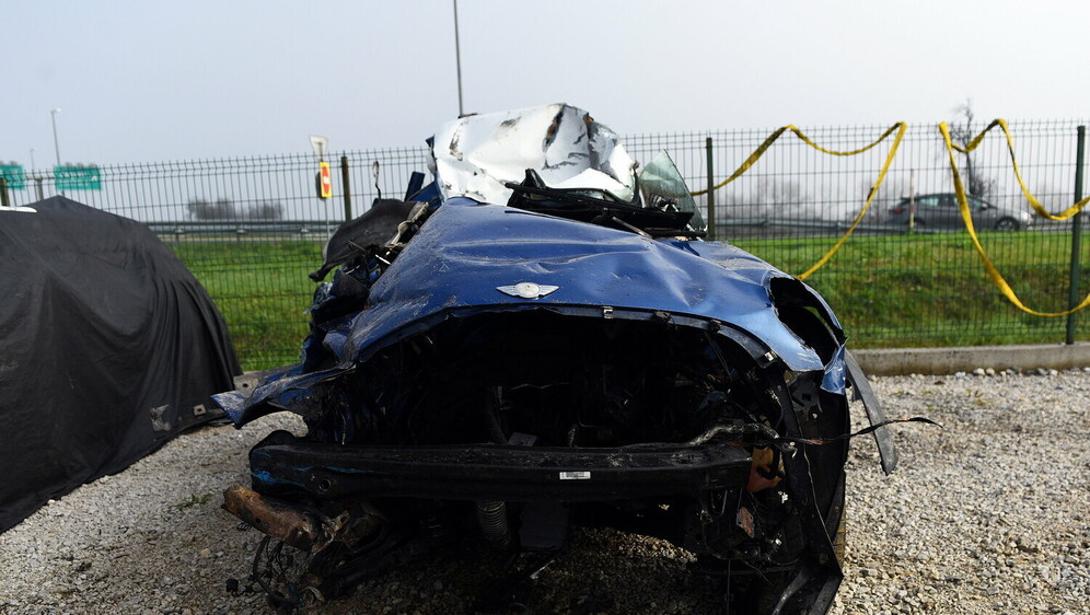 Osobni automobil u kojem su stradali mladići - 6