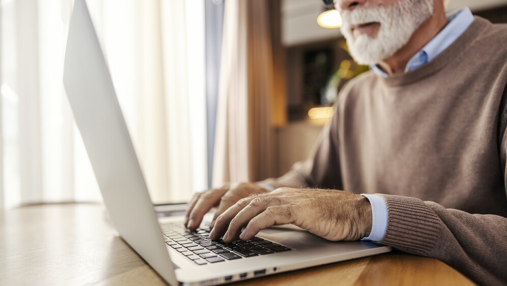 Stariji muškarac, ilustracija