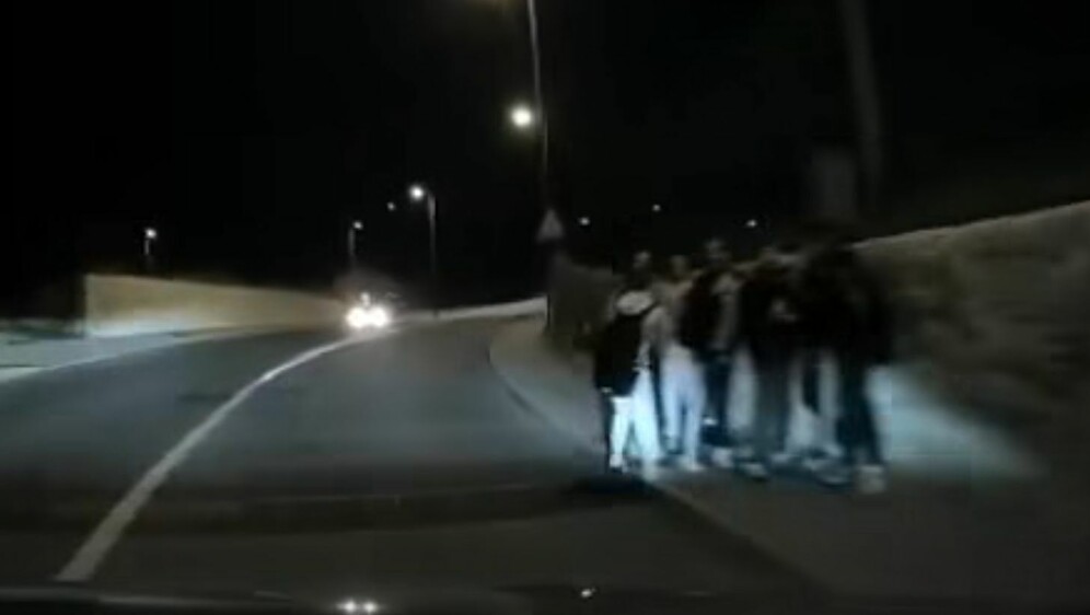 Naguravanje pored ceste