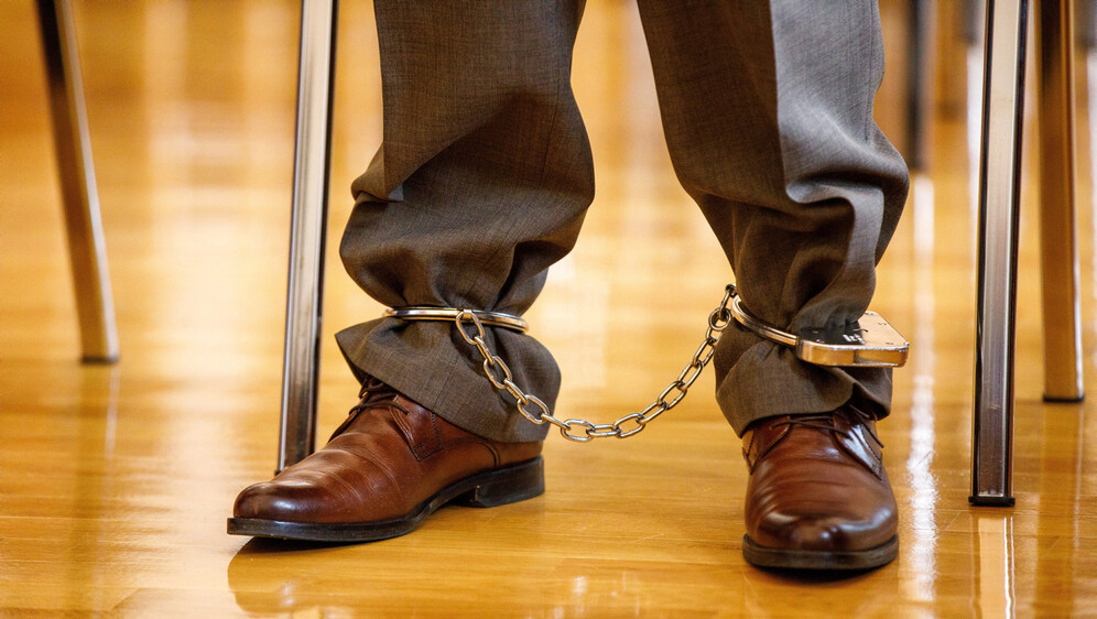 Suđenje za ratni zločin, ilustracija