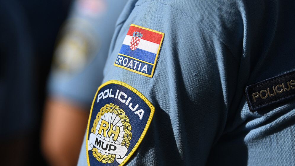 Policajac; Ilustracija
