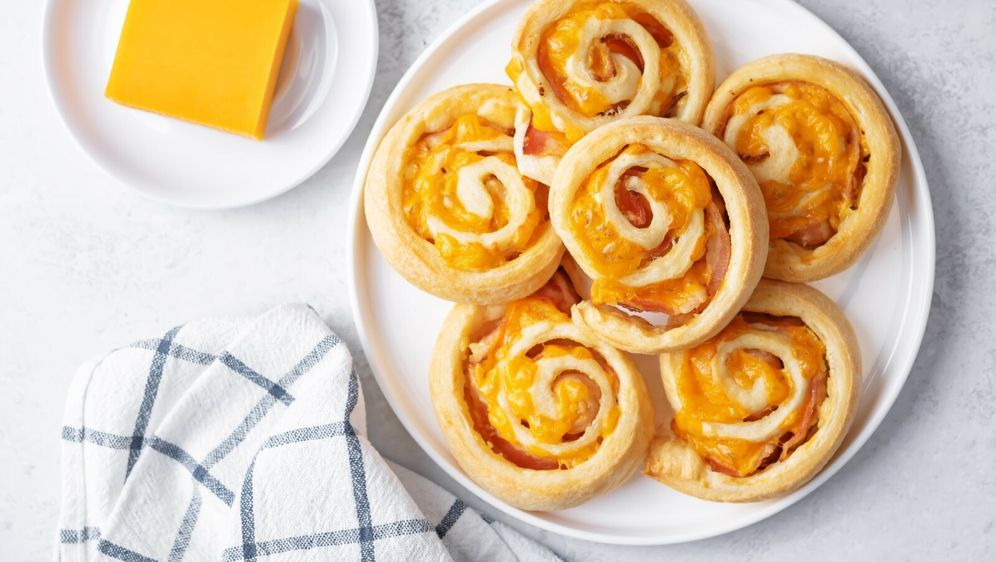 Slani puž od sira i špeka