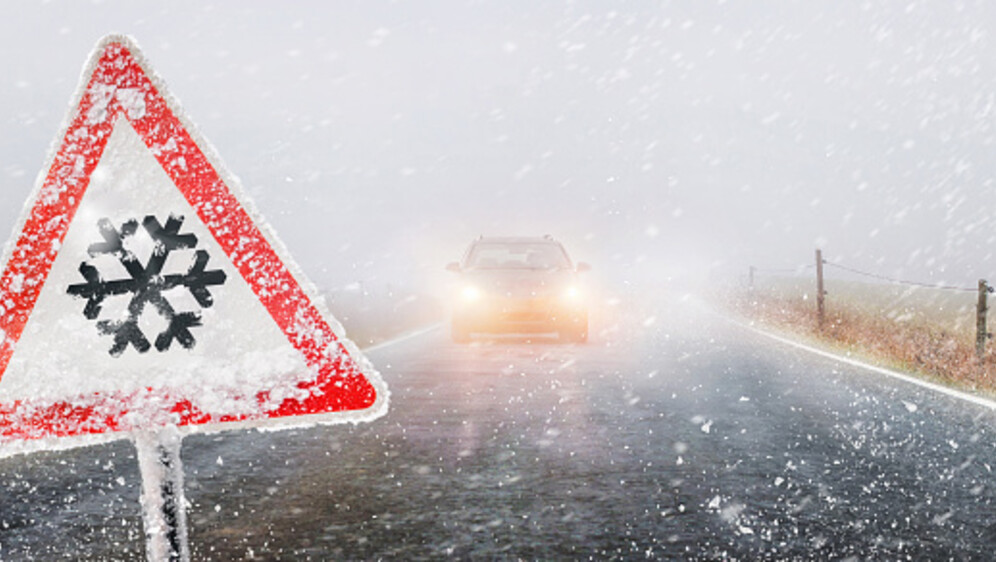 Snijeg na prometnicama, ilustracija