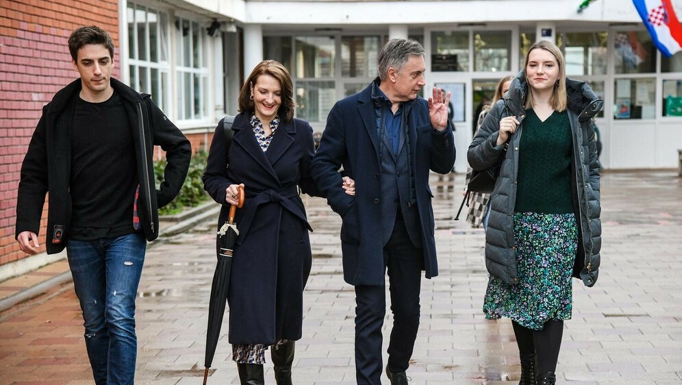 Miroslav Škoro sa suprugom Kim, sinom Matijom i kćeri Ivanom