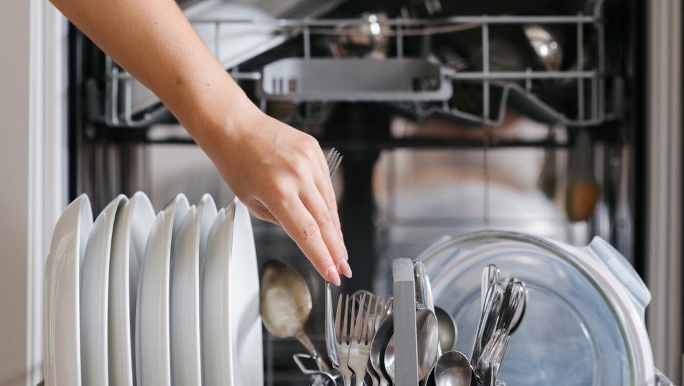 Rezultati ankete: Kako slažete pribor za jelo u perilicu?