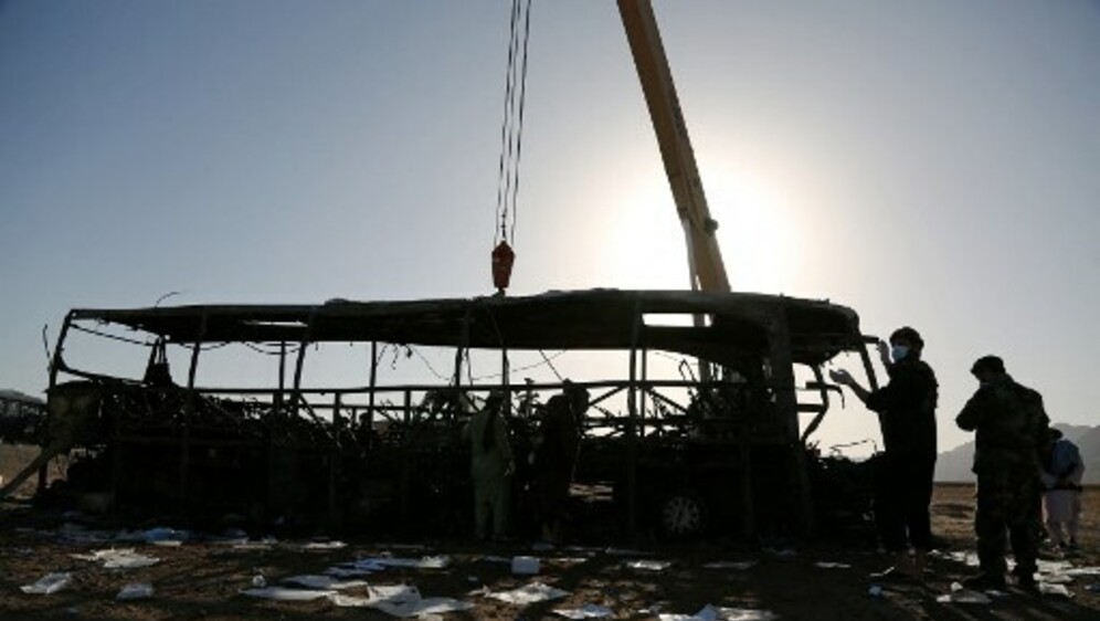 Izgorio autobus, Ilustracija