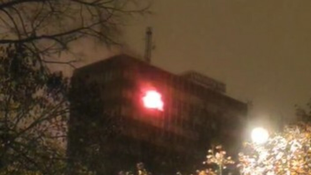 Početak požara u Vjesnikovu neboderu