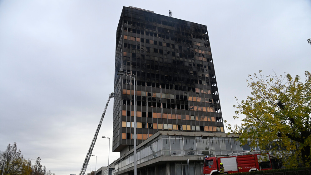 Požar u Vjesnikovu neboderu još nije ugašen - 5