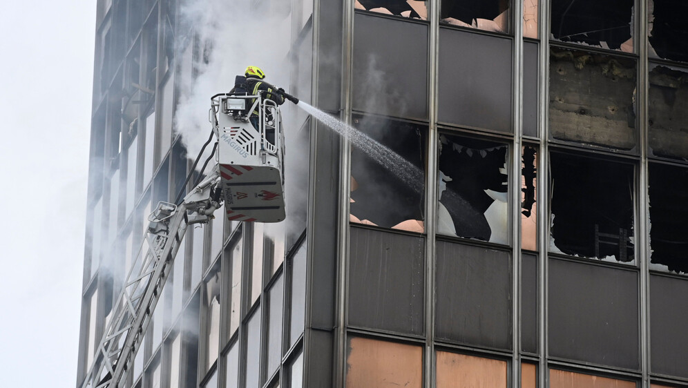 Požar u Vjesnikovu neboderu još nije ugašen - 6