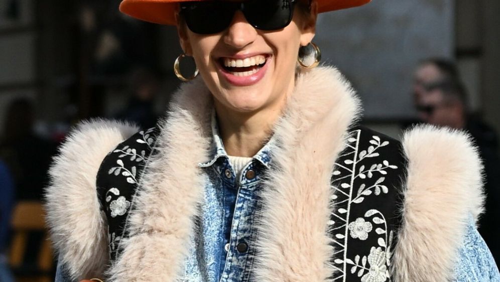 Dama iz Zagreba u efektnom zimskom prsluku