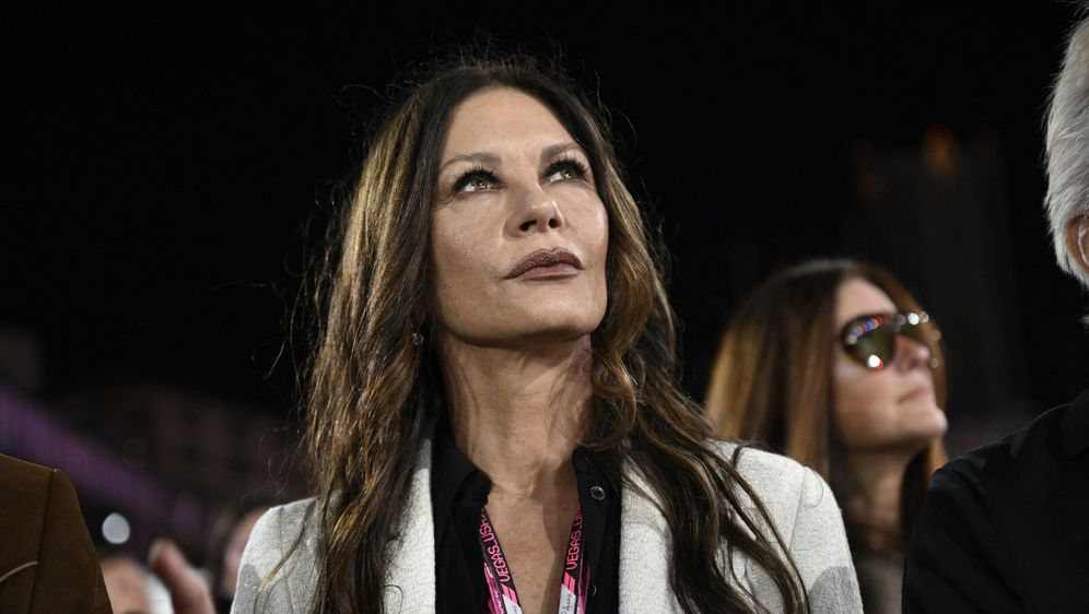 Catherine Zeta-Jones na Formuli 1 u Las Vegasu - 1