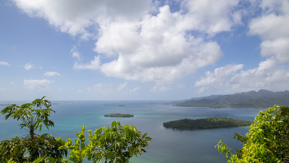Kako se piše: Solomonski Otoci ili Solomonski otoci