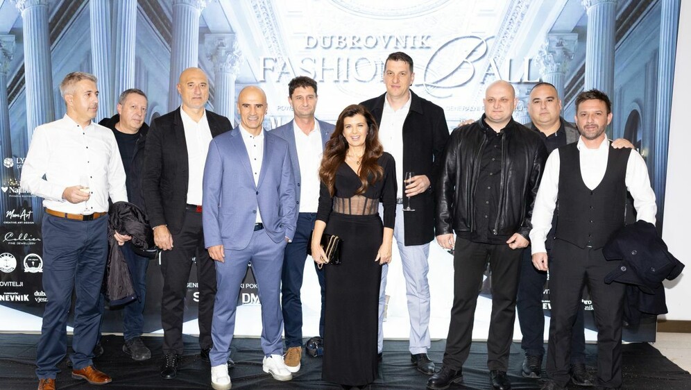 Humanitarni fashion ball - 21