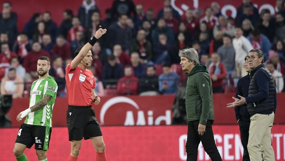 Sudac prekinuo derbi