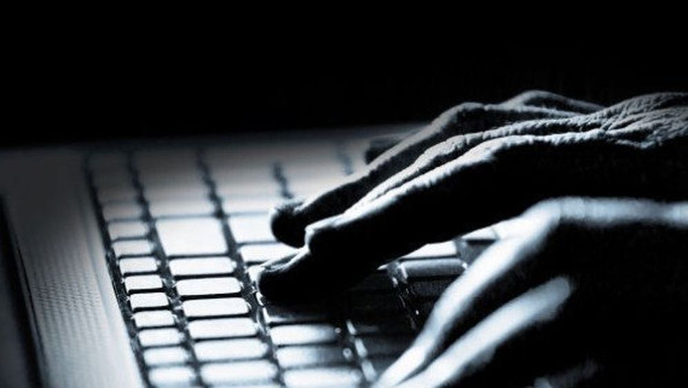 Korisnici oprez: Ovo su NAJVEĆE prijevare na internetu!