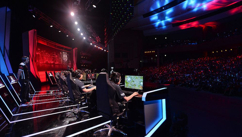 Oni igraju video igre i zarađuju milijune