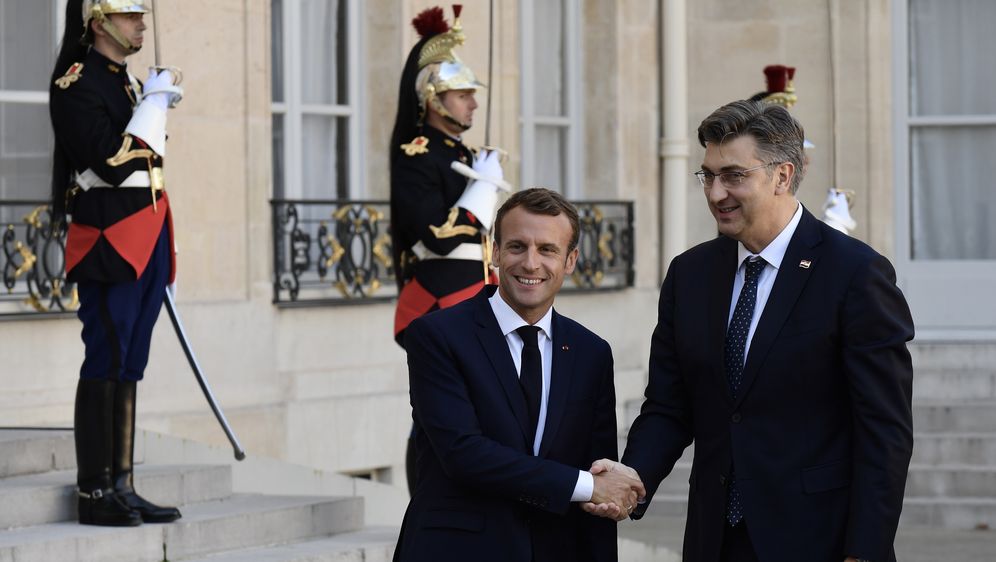Emmanuel Macron i Andrej Plenković (Foto: AFP)