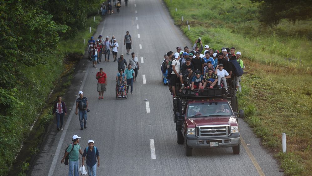 Karavana migranata napreduje prema SAD-u (Foto: AFP)
