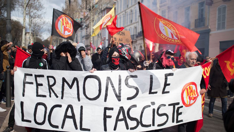 Europski parlament traži zabranu neofašističkih i neonacističkih skupina (Dnevnik.hr)