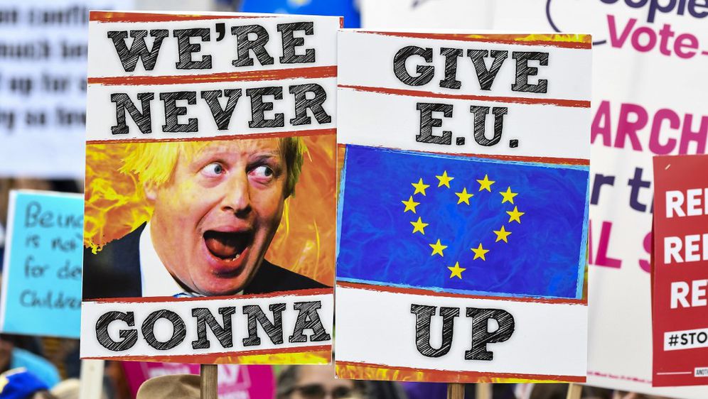 Prosvjed u Londonu protiv Brexita (Foto: AFP)