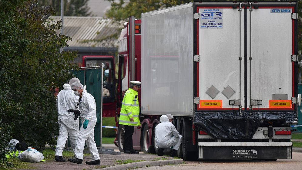 Pronađeno 39 tijela u kamionu hladnjači (Foto: AFP)