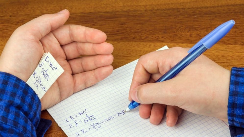 Dvije godine varali na ispitima: Kad studiraš inženjerstvo pa napraviš olovku koja pomaže u prepisivanju