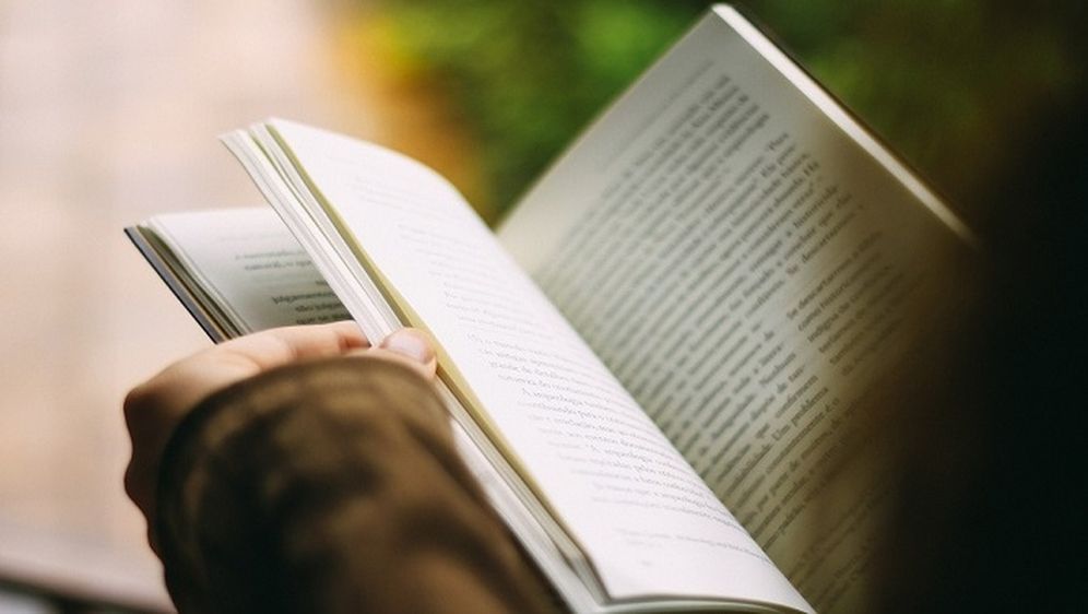 Radije gledamo serije: Samo 42 posto Hrvata godišnje pročita jednu knjigu
