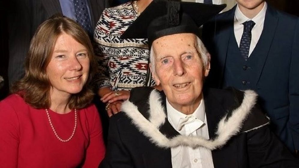 Najstariji diplomant u povijesti svog faksa: Ovaj djedica je diplomirao s 95 godina