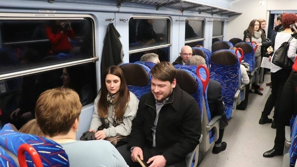 Susret sa starim profesorom u vlaku iz Križevaca studenticu podsjetio da 'sitnice život znače'